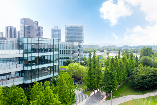 青岛楼宇自控厂家：推动智能建筑的未来